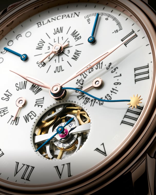 Un solo reloj, el Villeret Équation du Temps Marchante, está dotado de cinco estilos de agujas diferentes.
