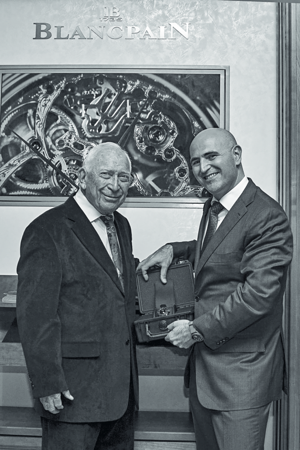 встреча двух поколений Blancpain: Жан-Жак Фихтер (слева) и Марк А. Хайек (справа).
